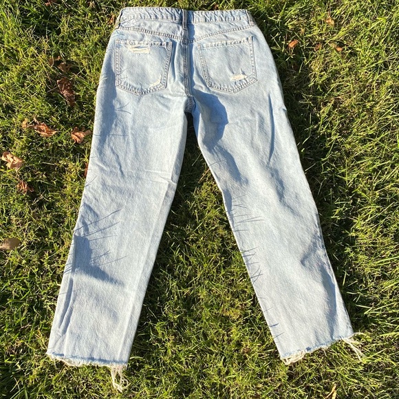 Garage Style High Rise Distressed Light Wash Jeans Size 27 - Picture 6 of 6